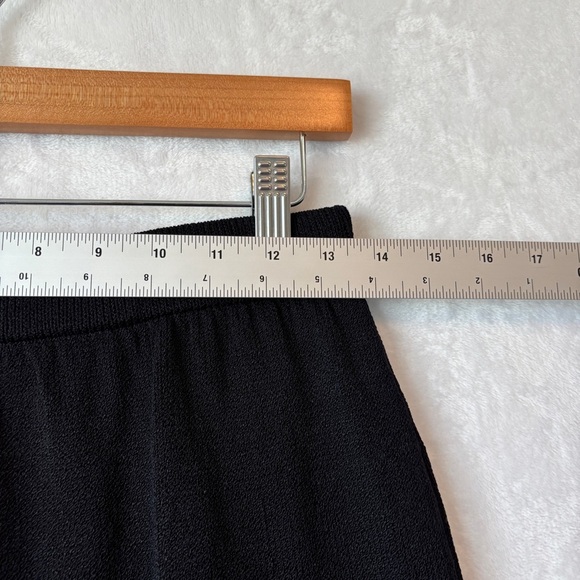 St. John Basics Black Pencil Skirt Knee-Length business casual work wear size 8 - Picture 3 of 6